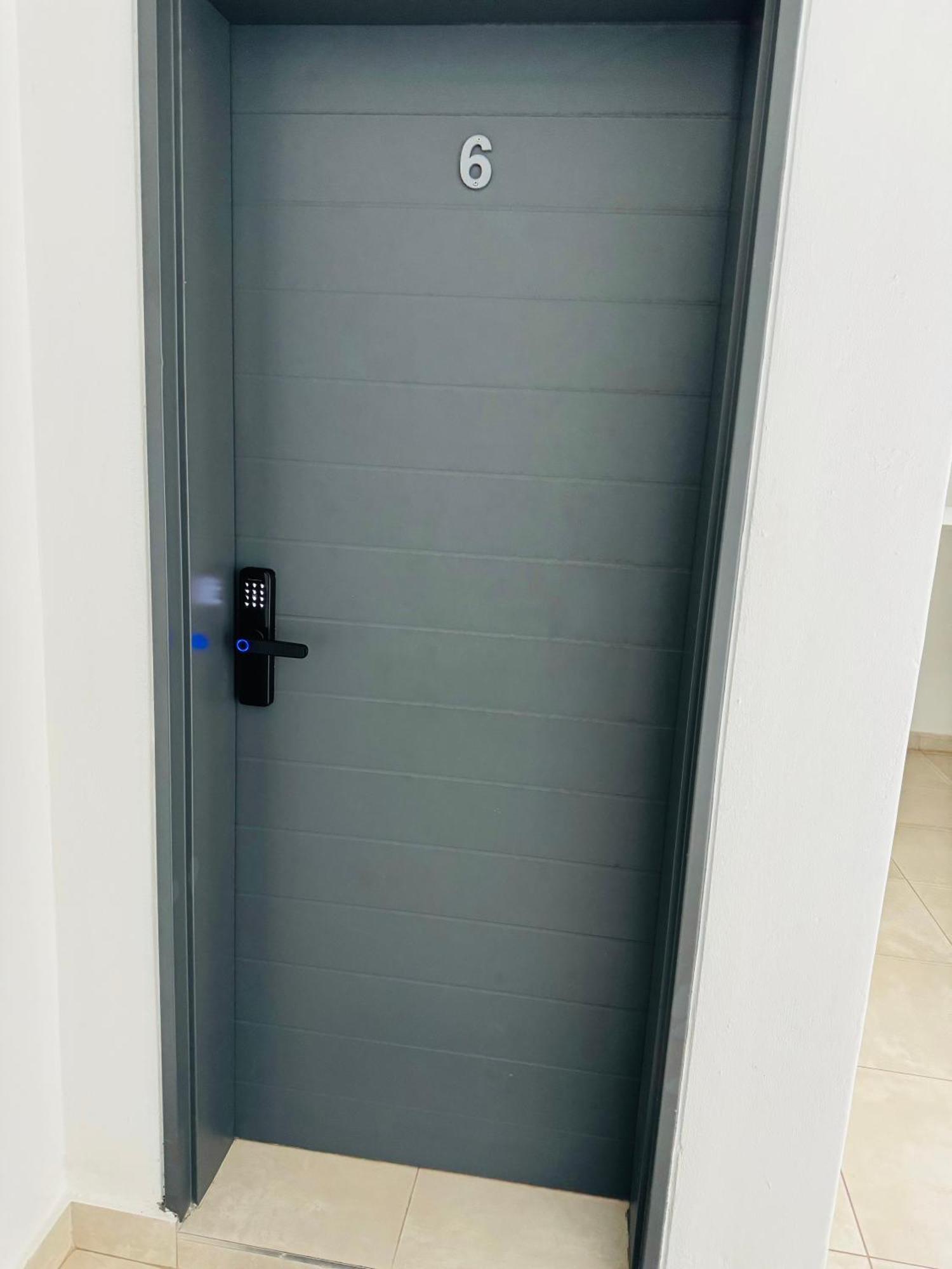 Liams Blue At 93 On New Apartamento *