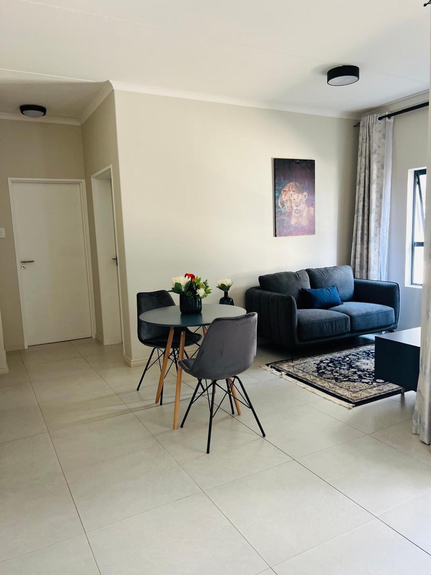 Liams Blue At 93 On New Apartamento Midrand