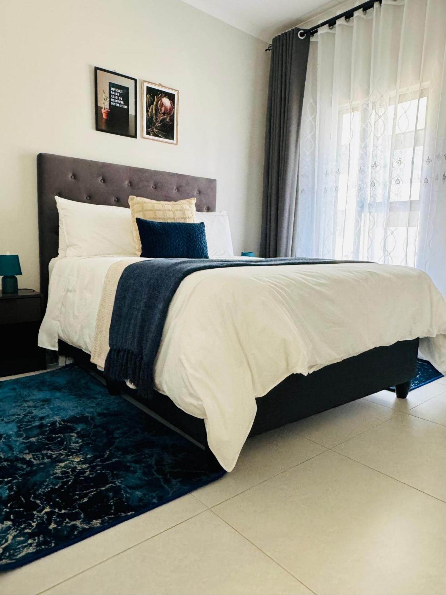 Liams Blue At 93 On New * Midrand