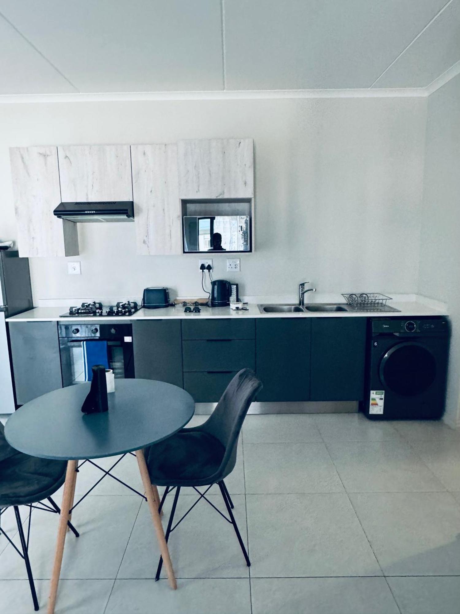 Liams Blue At 93 On New Apartamento Midrand